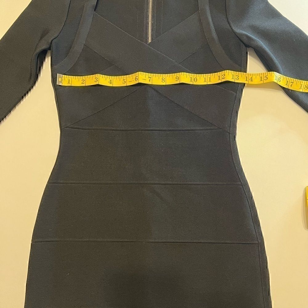 ⭐️5/$25 SALE White House Black Market Black slimming bodycon dress Size XXS - Picture 11 of 16